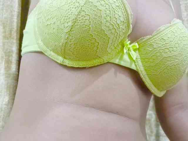 Nidhilove webcam