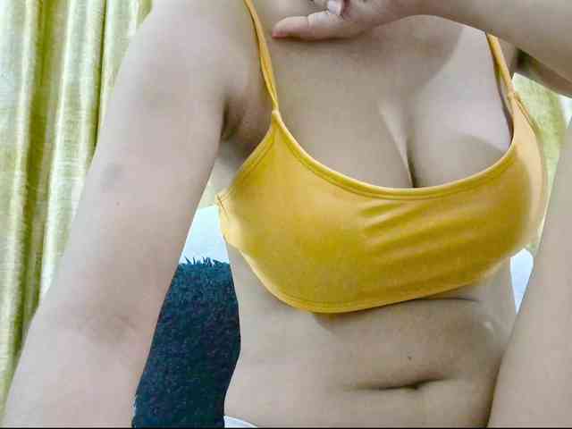 Nidhilove webcam