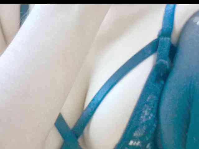 Nidhilove webcam