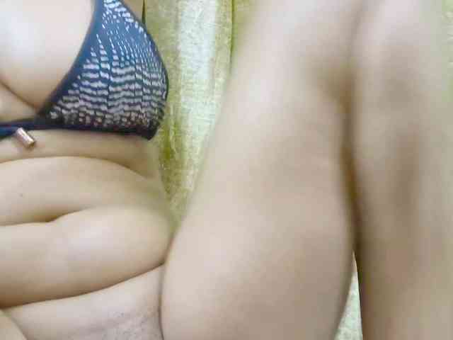 Nidhilove webcam