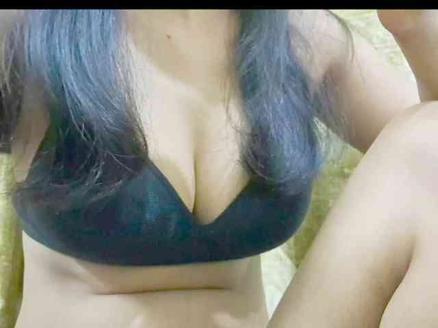 Nidhilove webcam