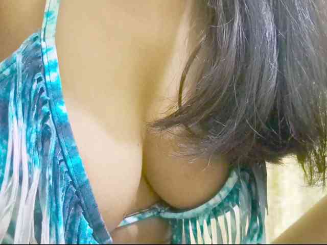 Nidhilove webcam