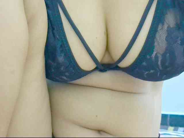 Nidhilove webcam