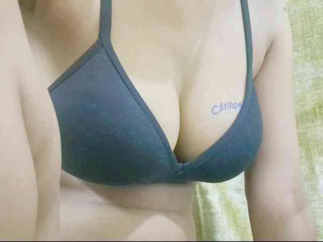 Nidhilove webcam