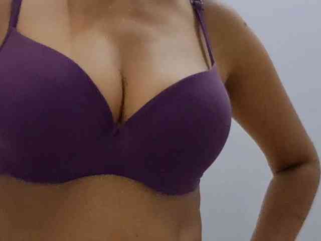 Nidhilove webcam