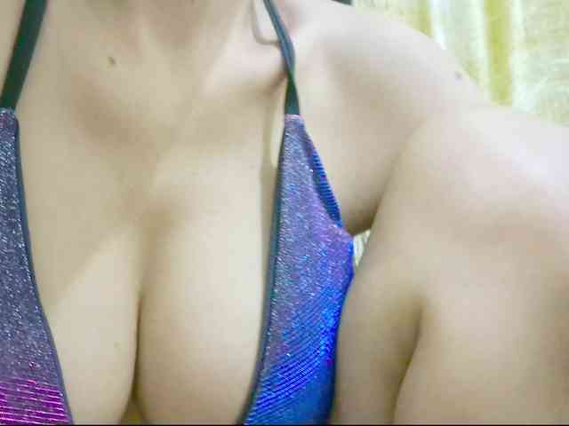 Nidhilove webcam