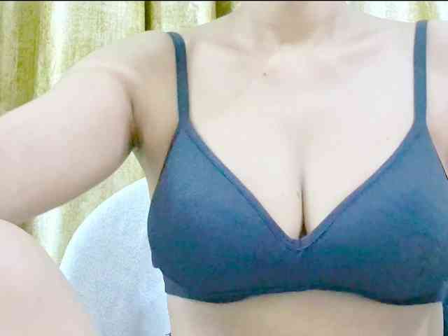 Nidhilove webcam
