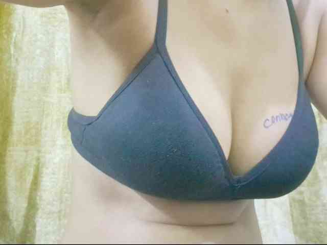Nidhilove webcam
