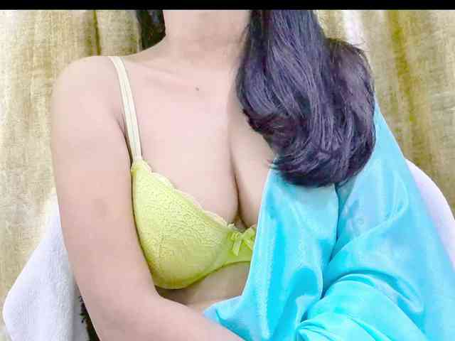 Nidhilove webcam