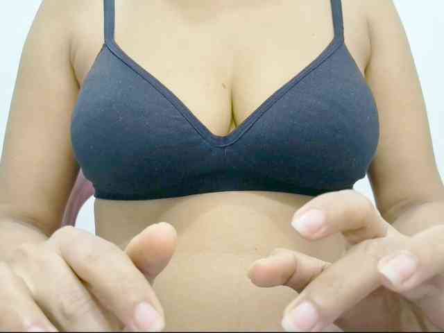 Nidhilove webcam