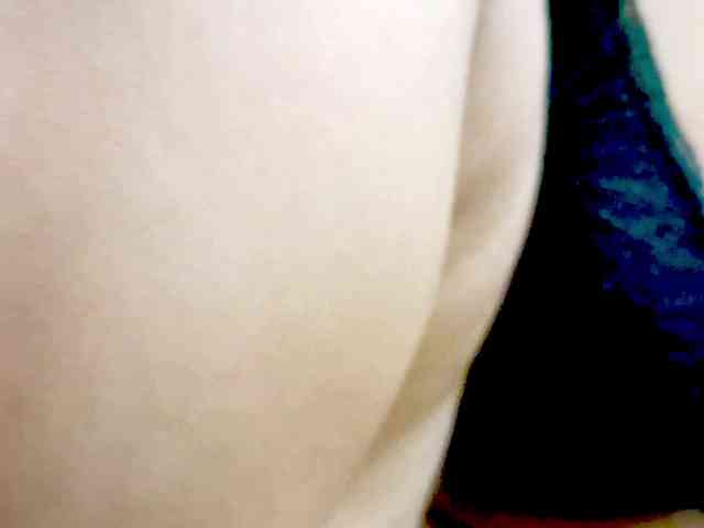 Nidhilove Live Webcam on BongaCams