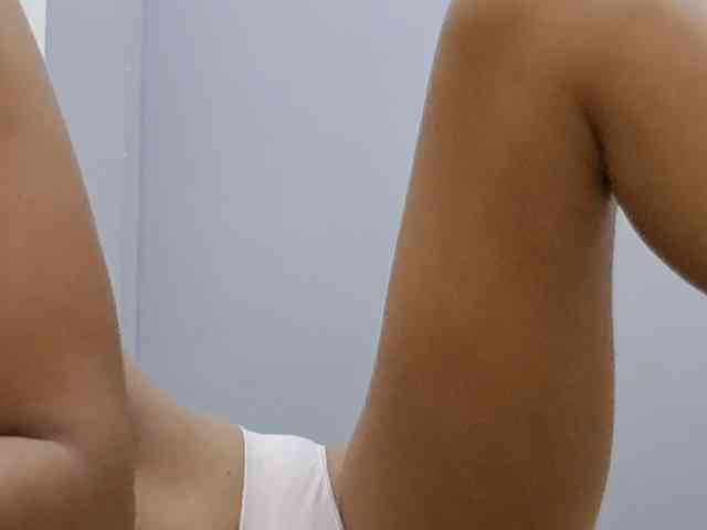 Nidhilove webcam