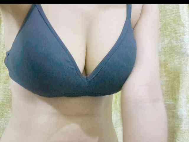 Nidhilove webcam