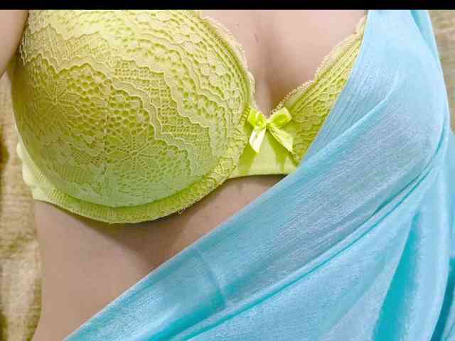 Nidhilove webcam