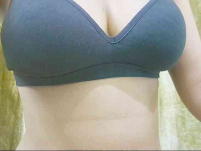 Nidhilove webcam
