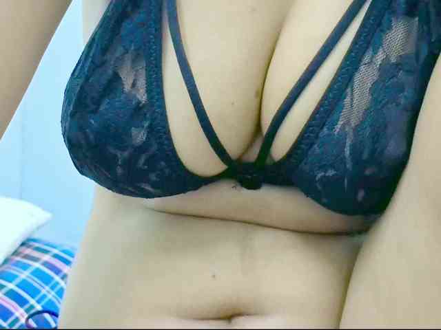 Nidhilove webcam