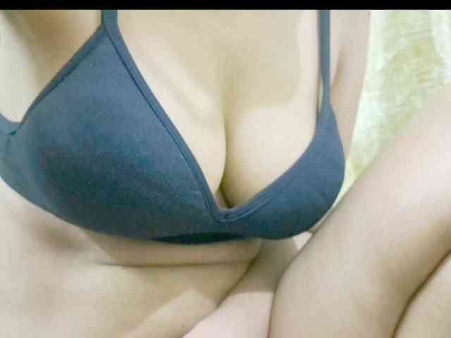 Nidhilove webcam