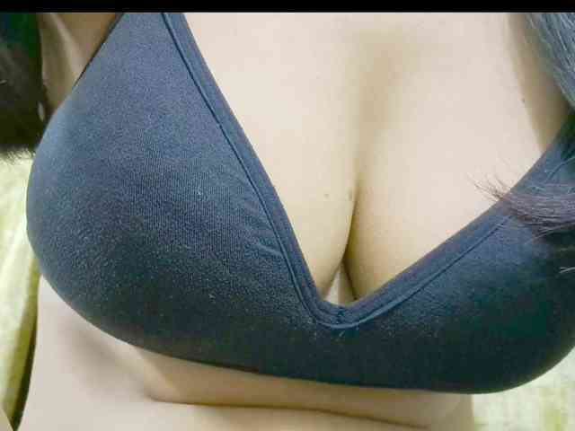 Nidhilove webcam