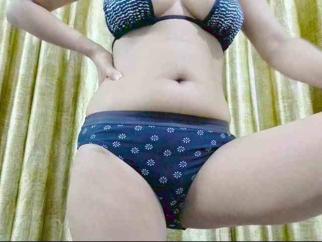 Nidhilove webcam