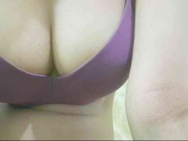 Nidhilove webcam