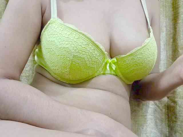 Nidhilove webcam