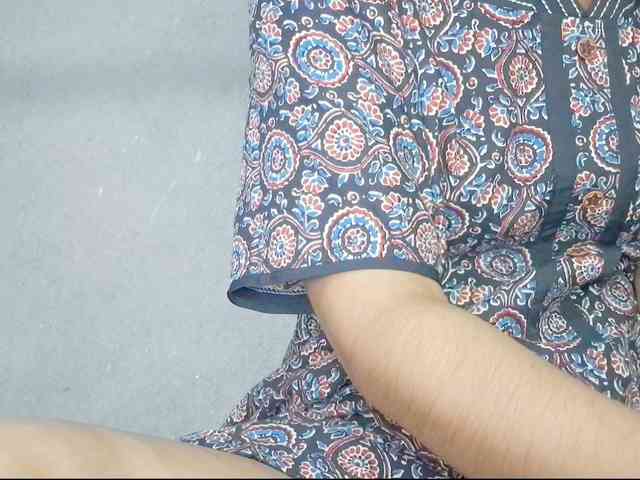 Nidhilove webcam