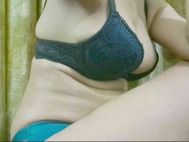 Nidhilove webcam