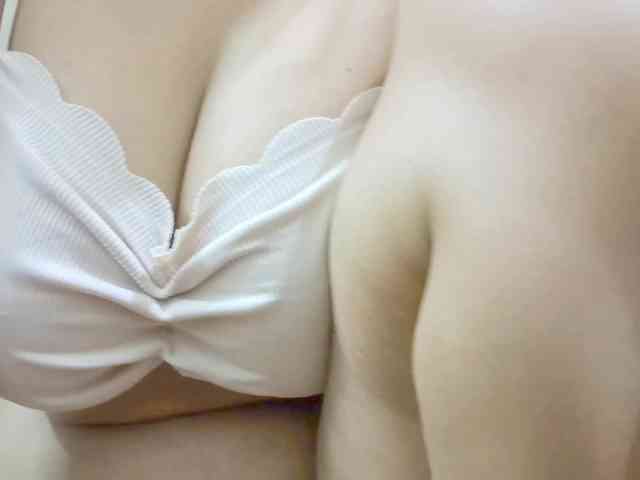 Nidhilove webcam