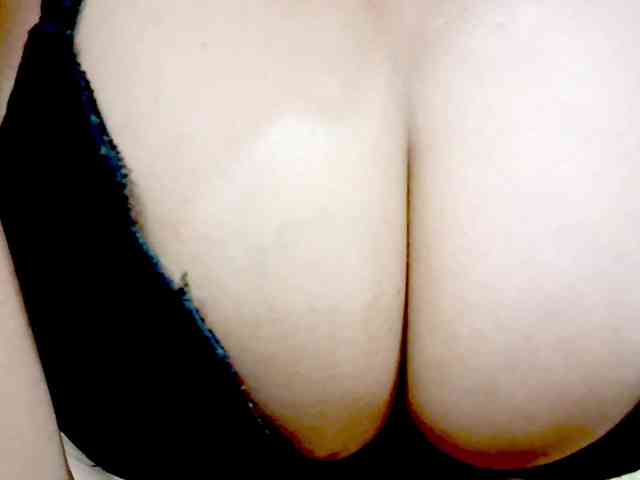 Nidhilove webcam