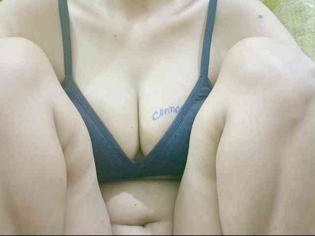 Nidhilove webcam