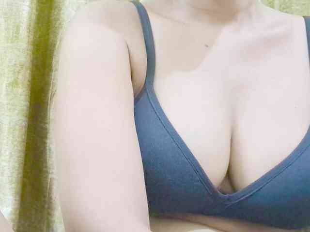 Nidhilove webcam