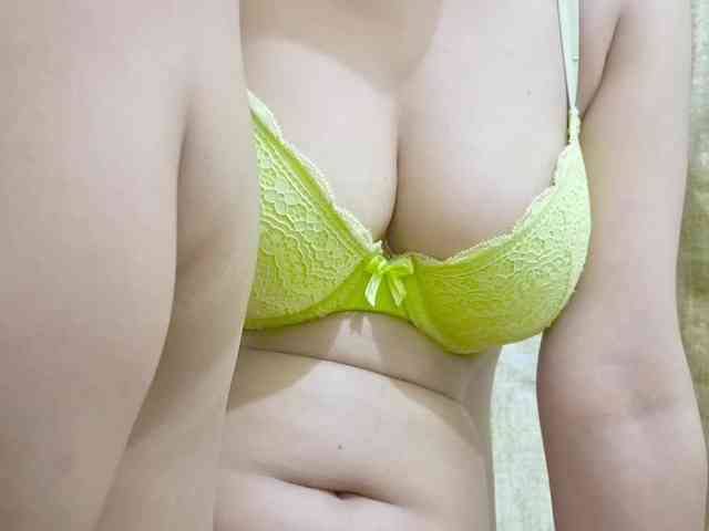 Nidhilove webcam
