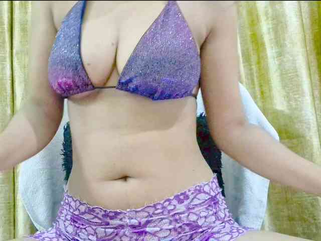 Nidhilove webcam