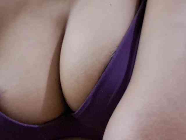 Nidhilove webcam