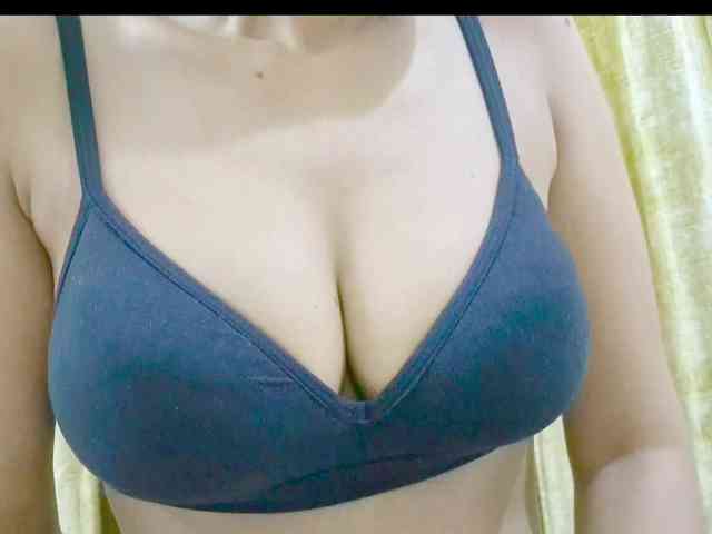 Nidhilove webcam