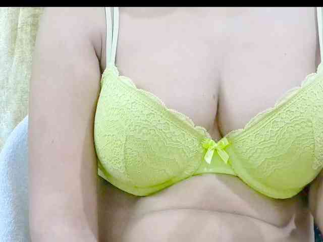 Nidhilove webcam