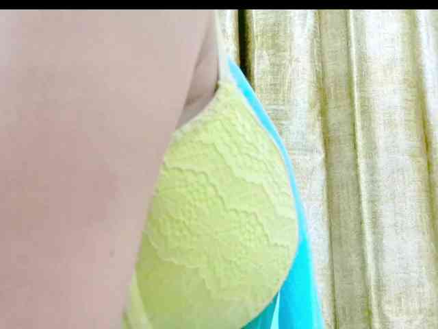 Nidhilove webcam