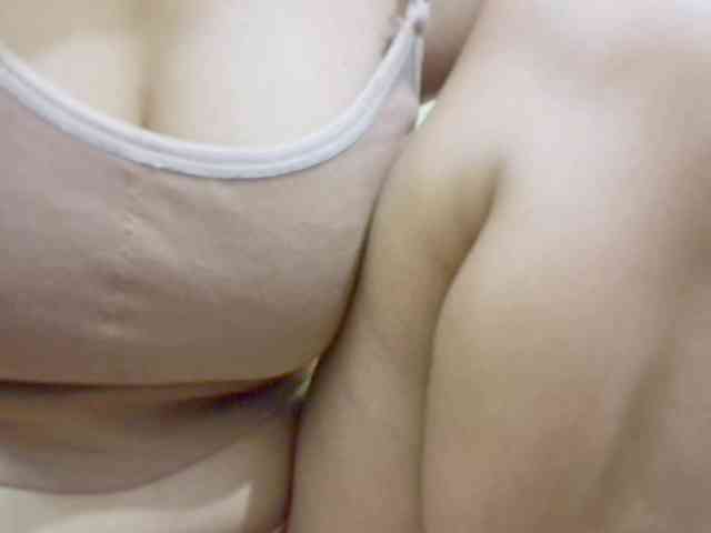 Nidhilove webcam