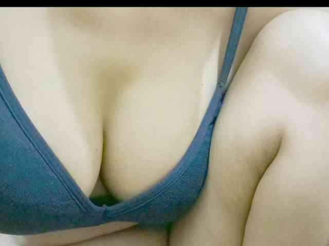 Nidhilove webcam