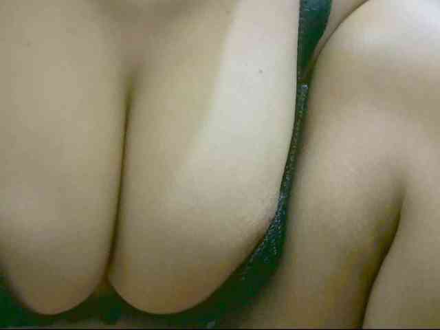Nidhilove webcam