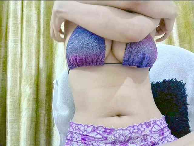 Nidhilove webcam