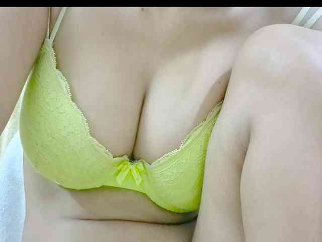 Nidhilove webcam