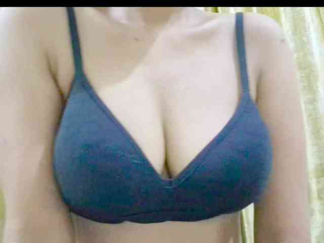 Nidhilove webcam