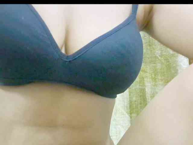 Nidhilove webcam