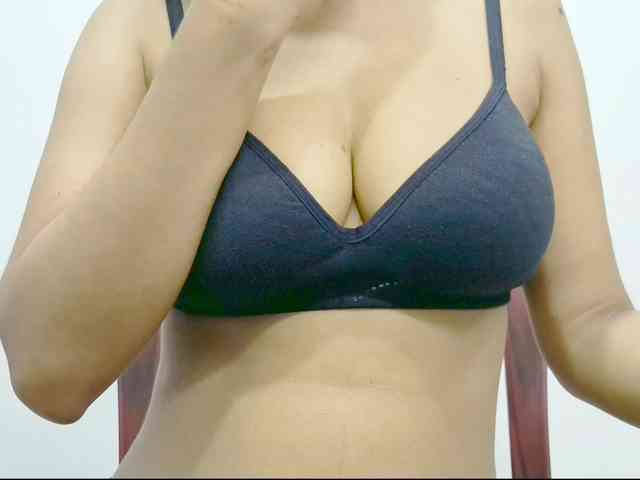 Nidhilove webcam