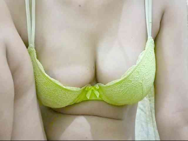 Nidhilove webcam