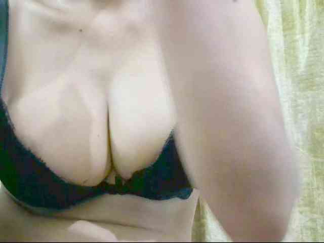 Nidhilove webcam
