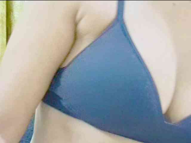 Nidhilove webcam