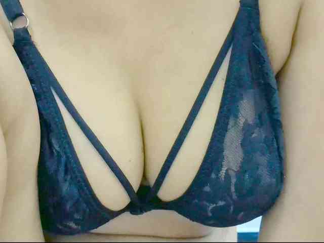 Nidhilove webcam