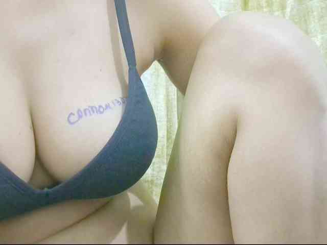Nidhilove webcam